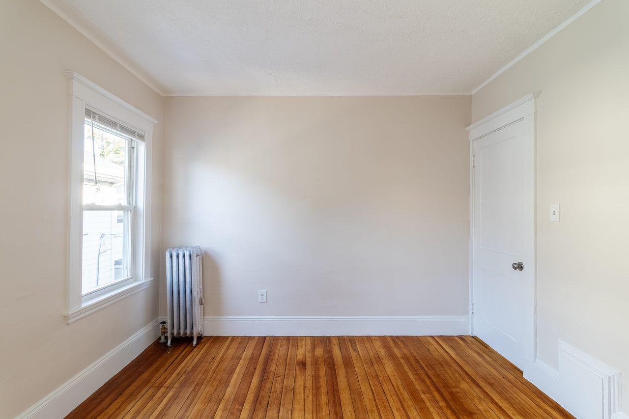  #1735: Allston - Queen Bedroom A  -  #1735: Allston  - Gallery -  3
