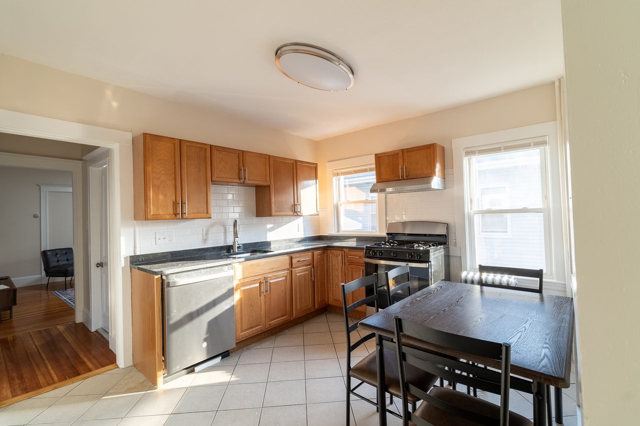  #1735: Allston - Queen Bedroom B  -  #1735: Allston  - Gallery -  7