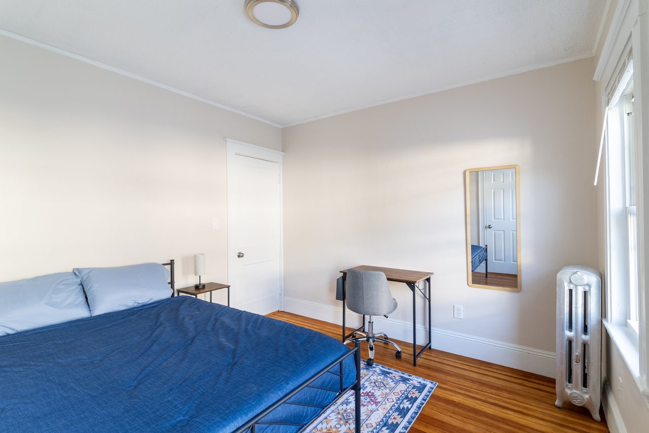  #1735: Allston - Queen Bedroom B  -  #1735: Allston  - Gallery -  1