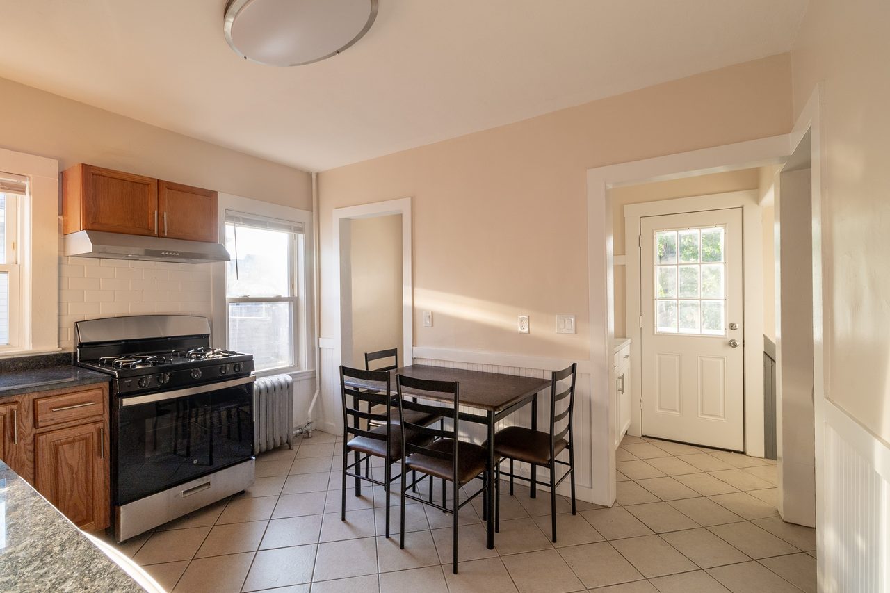  #1735: Allston - Queen Bedroom B  -  #1735: Allston  - Gallery -  6
