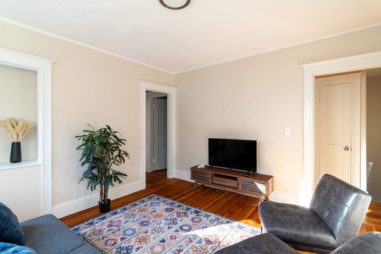  #1735: Allston - Queen Bedroom C  -  #1735: Allston  - Gallery -  12
