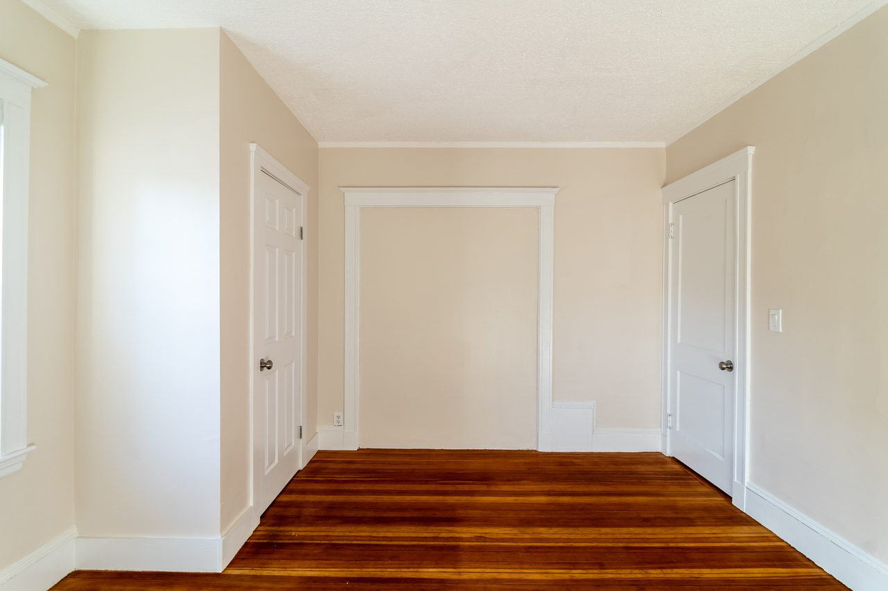  #1735: Allston - Queen Bedroom D  -  #1735: Allston  - Gallery -  4