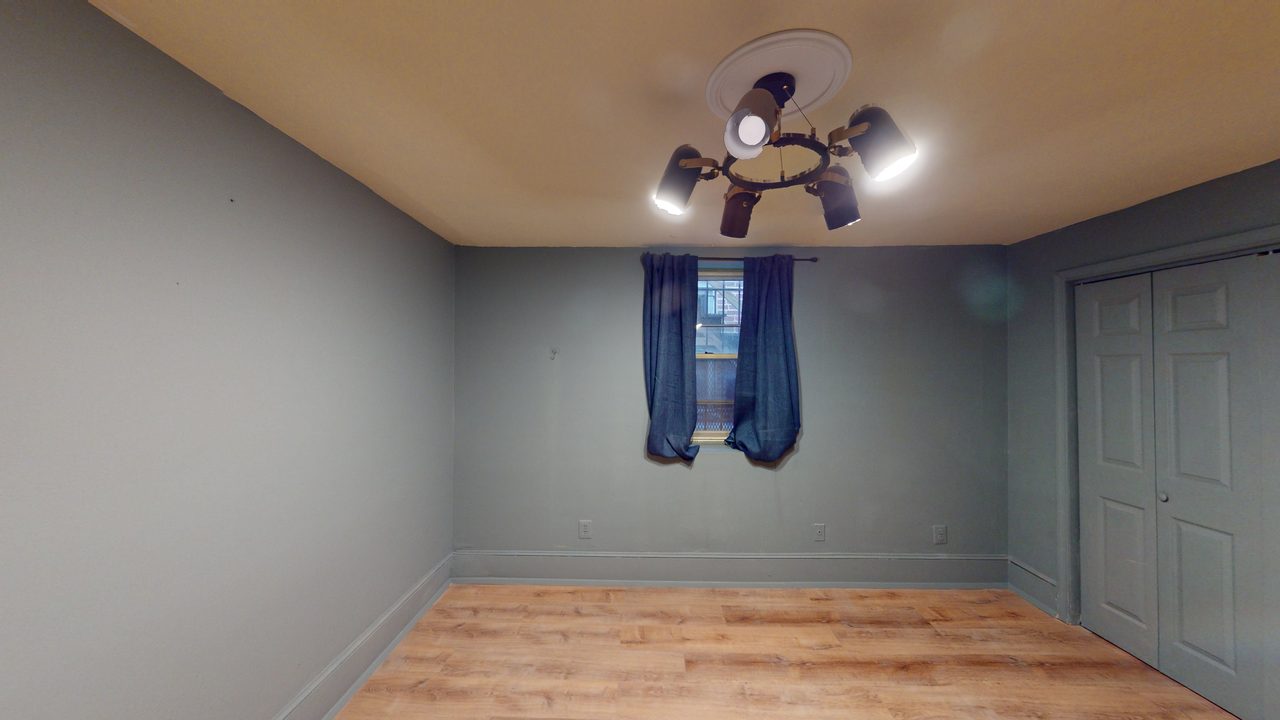 #337: Columbia Heights - Queen Bedroom C - #337: Columbia Heights - Gallery - 15