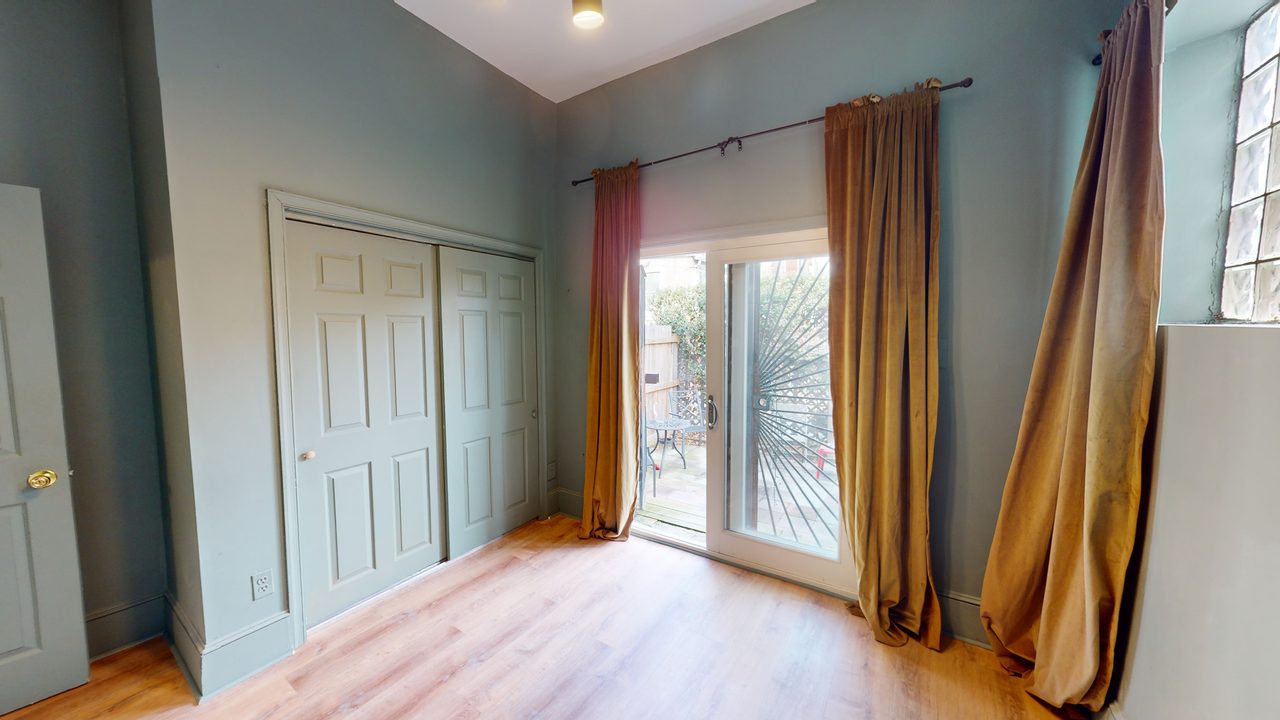 #337: Columbia Heights - Queen Bedroom E - #337: Columbia Heights - Gallery - 16