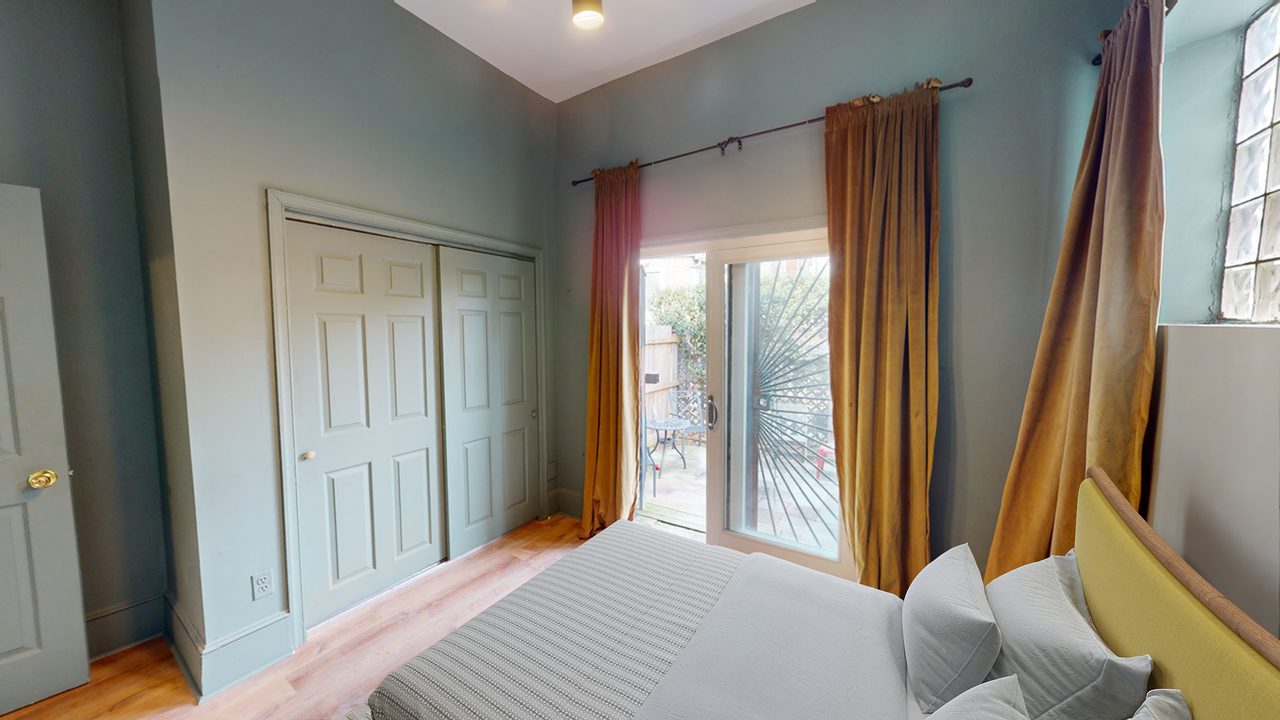 #337: Columbia Heights - Queen Bedroom E - #337: Columbia Heights - Gallery - 17