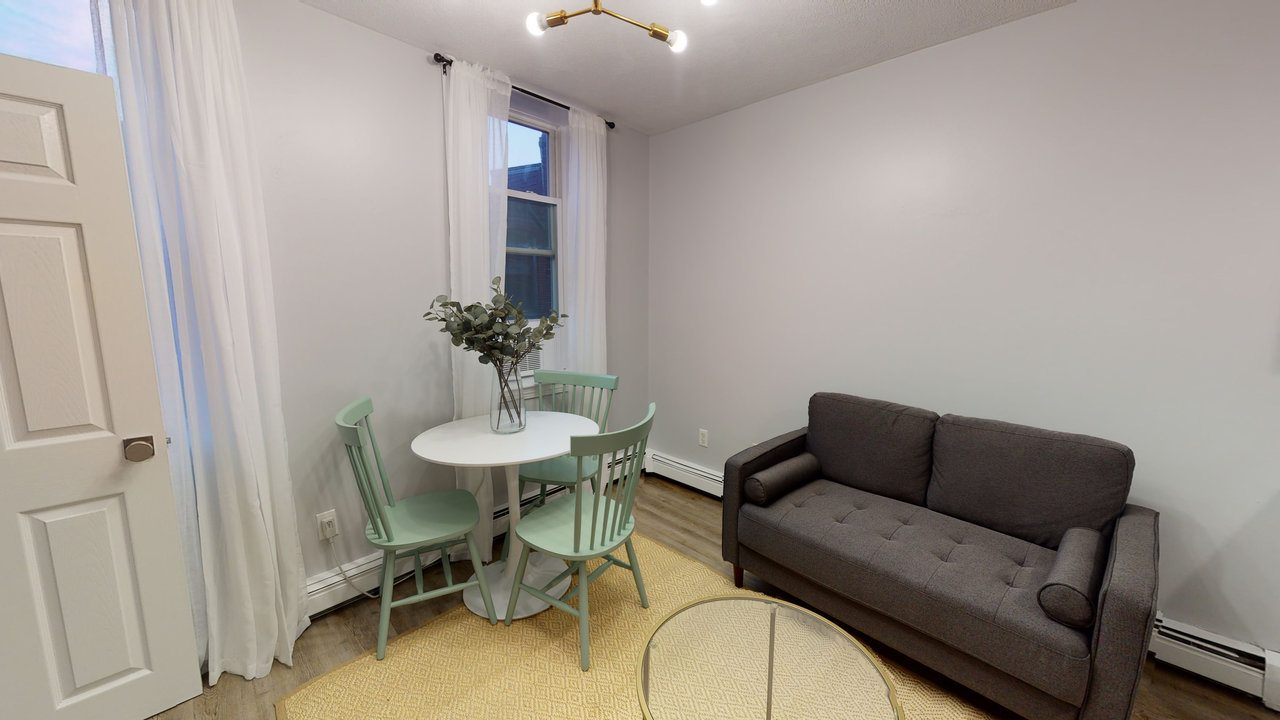  #471: North End - Queen Bedroom C  -  #471: North End  - Gallery -  9