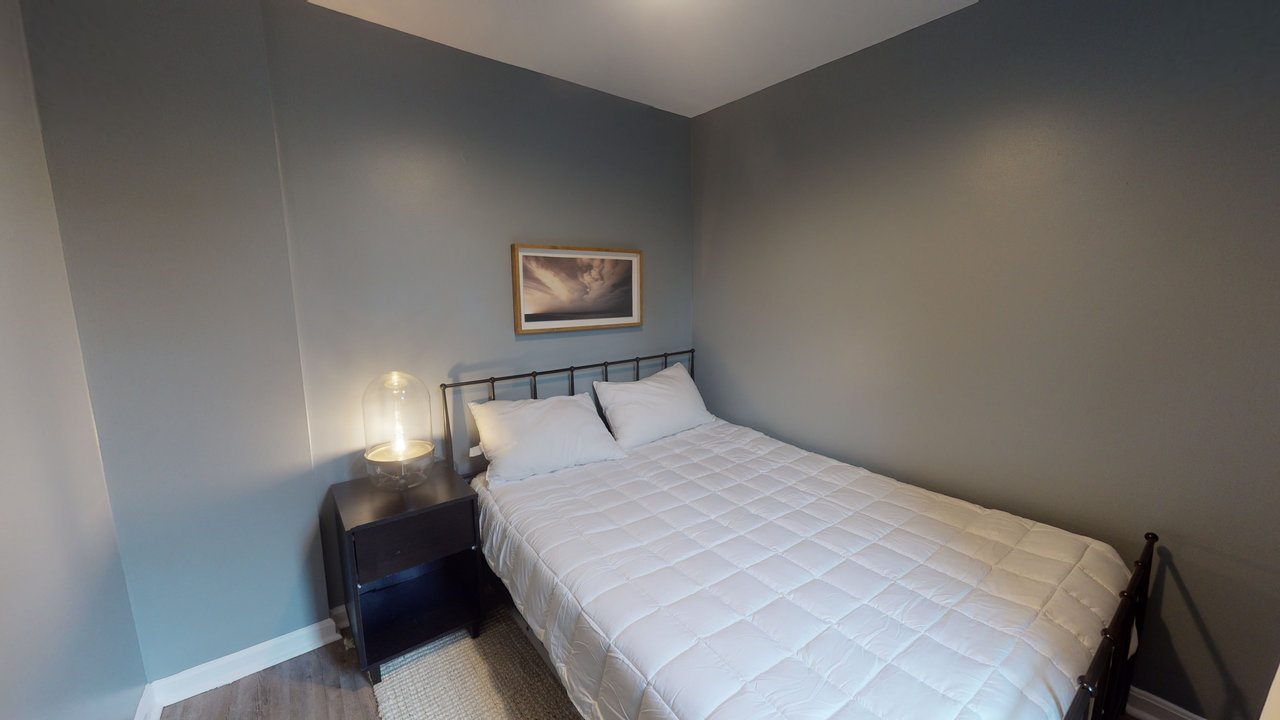  #471: North End - Queen Bedroom C  -  #471: North End  - Gallery -  11