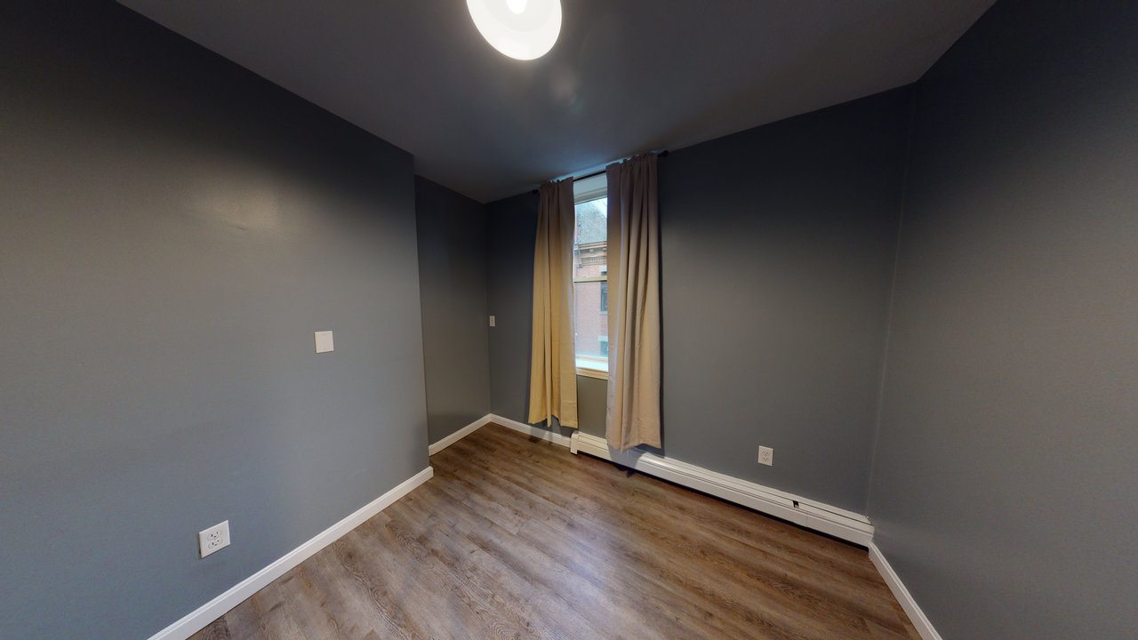  #471: North End - Full Room B  -  #471: North End  - Gallery -  3