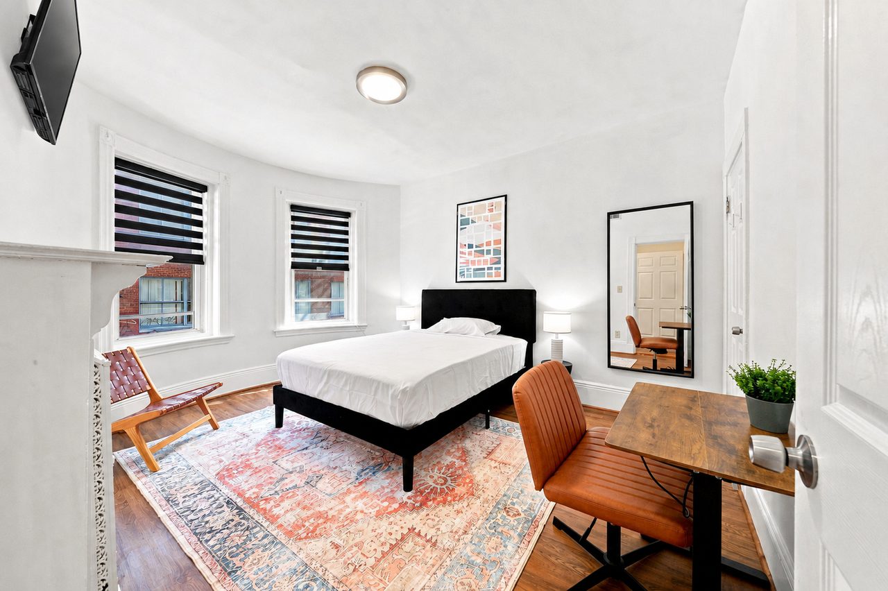 #834: Allston - Queen Bedroom A - 1