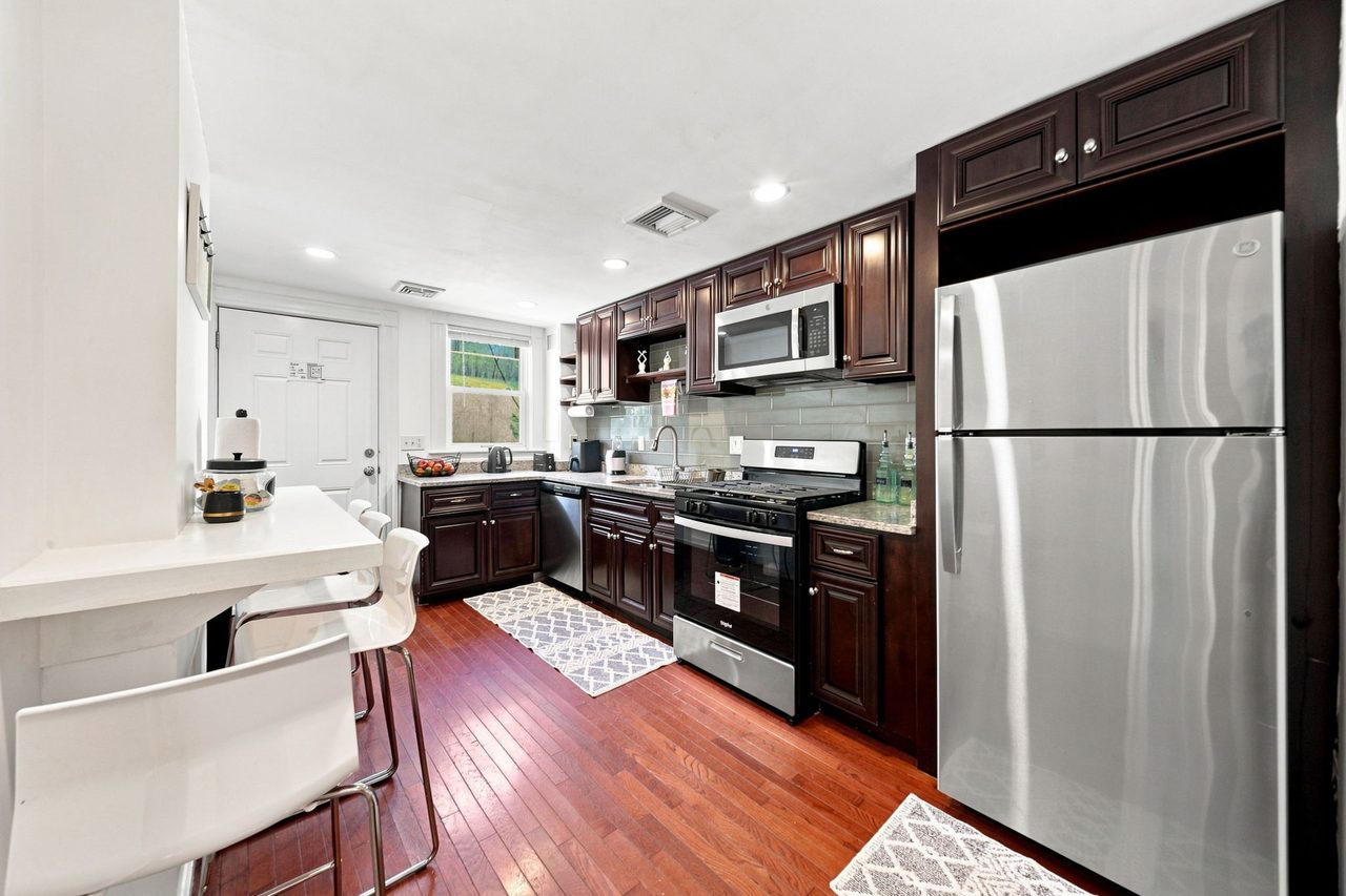 #834: Allston - Full Bedroom B - 7