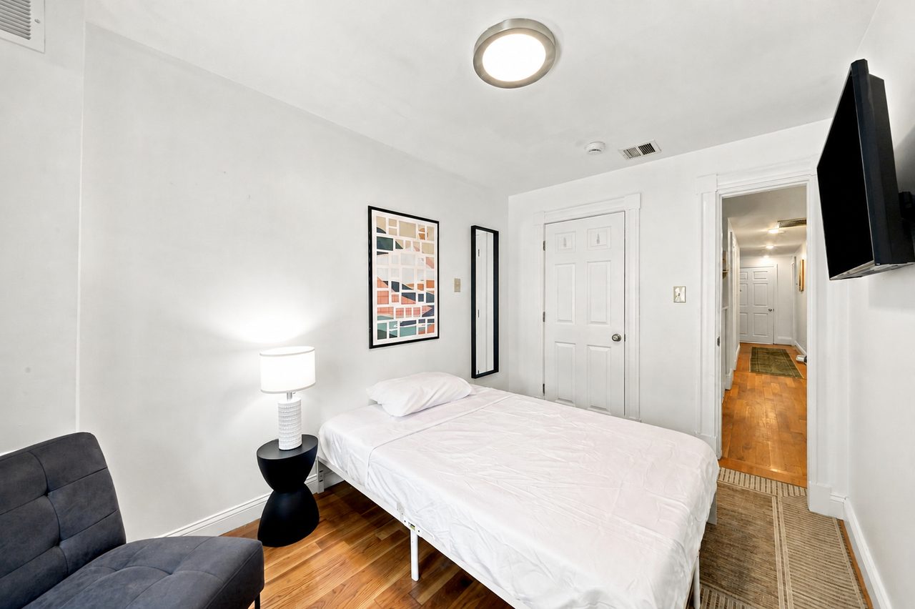#834: Allston - Queen Bedroom D - 2