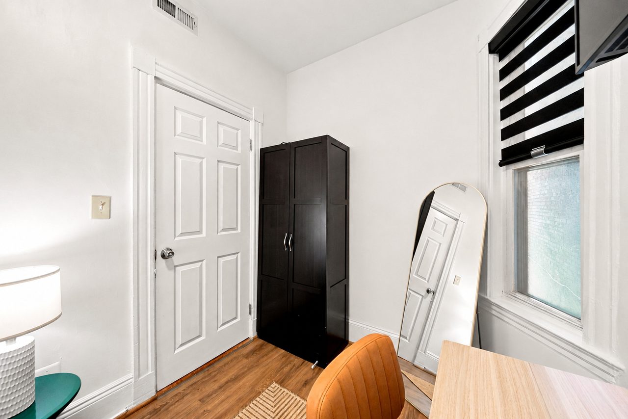 #834: Allston - Queen Bedroom E - 2