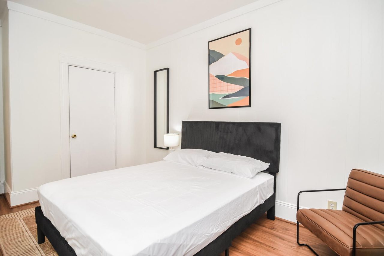 #834: Allston - Queen Bedroom C - 16