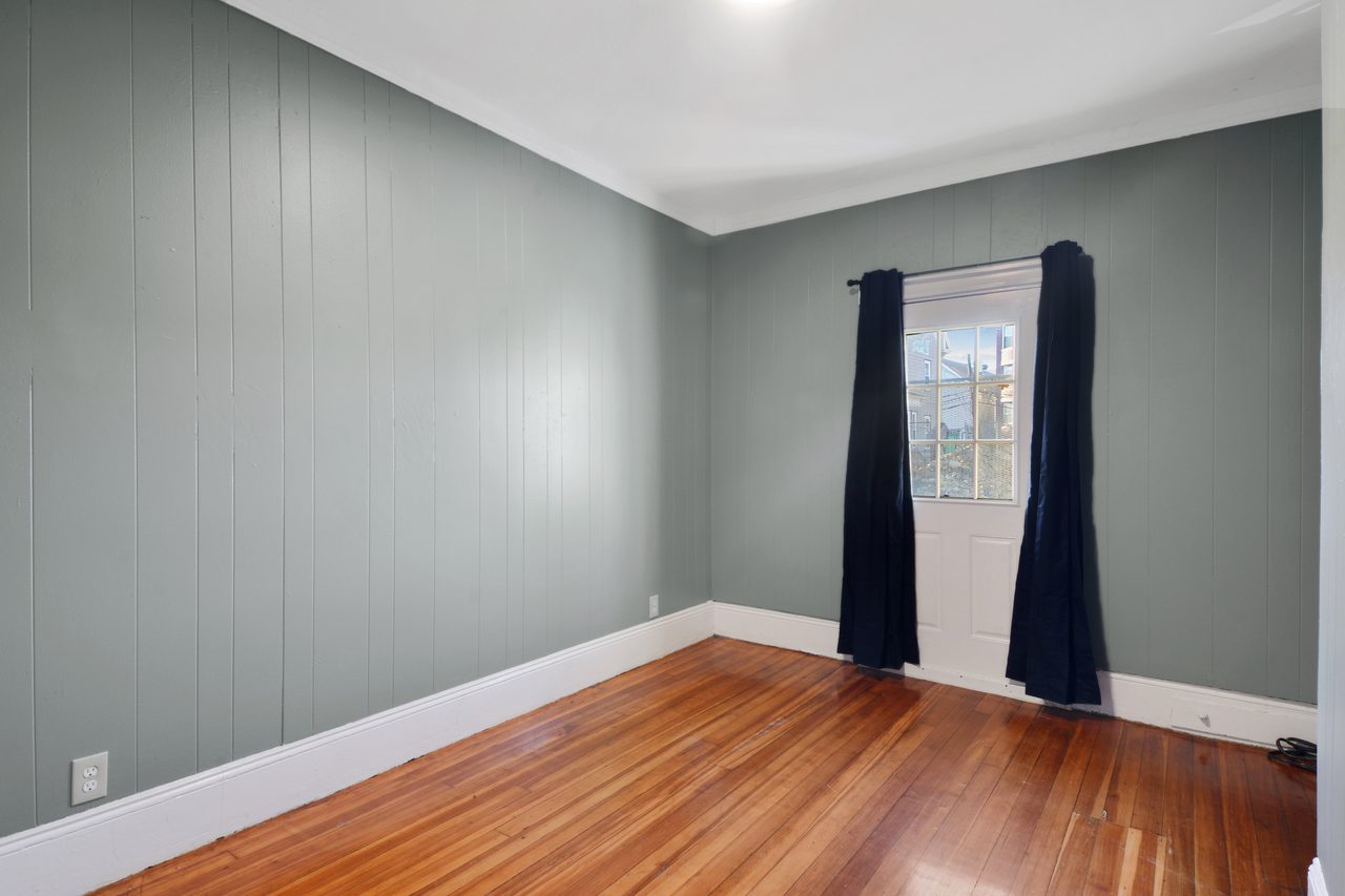  #834: Allston - Queen Bedroom C  -  #834: Allston  - Gallery -  15