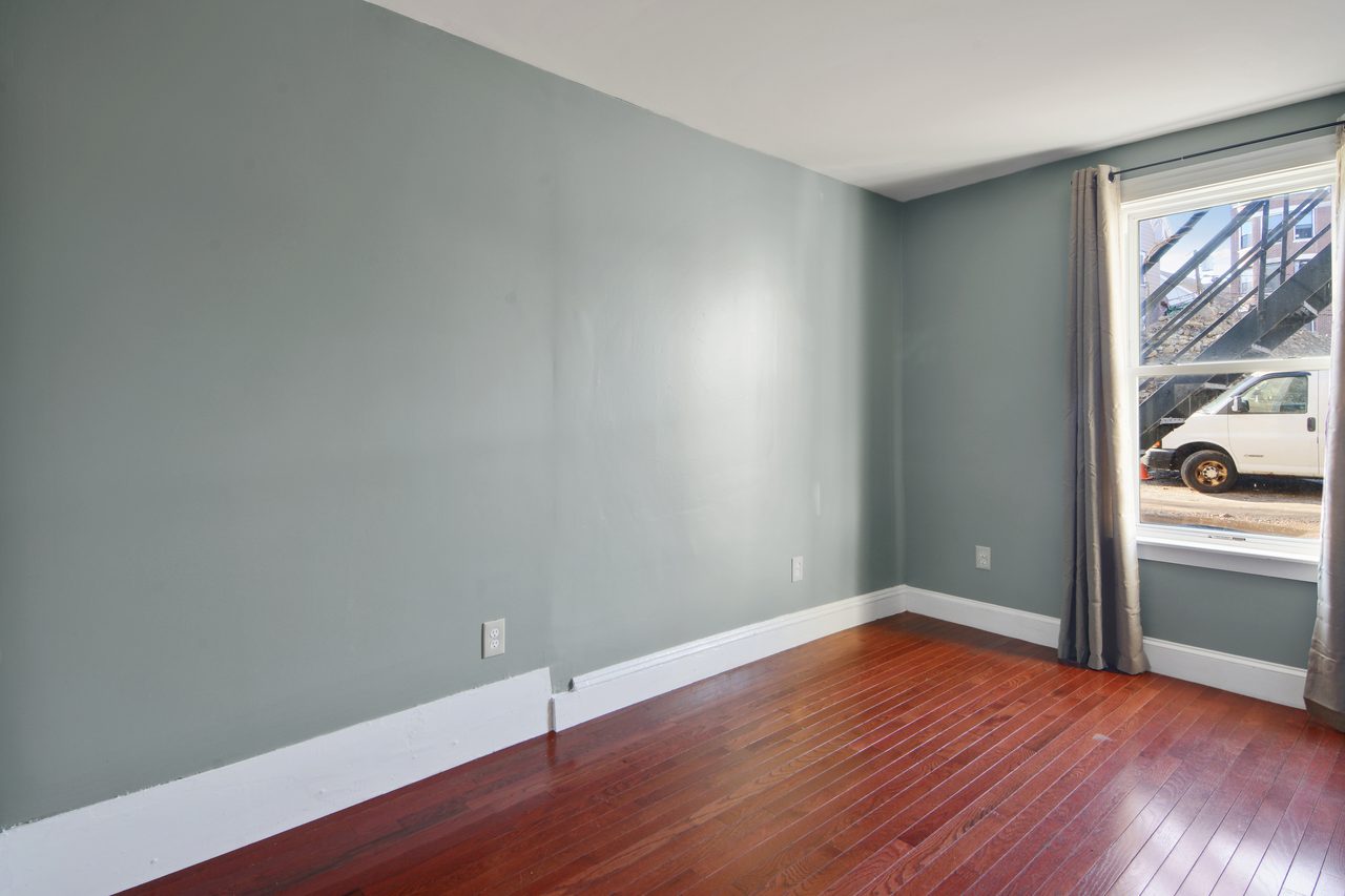  #834: Allston - Queen Bedroom F  -  #834: Allston  - Gallery -  1