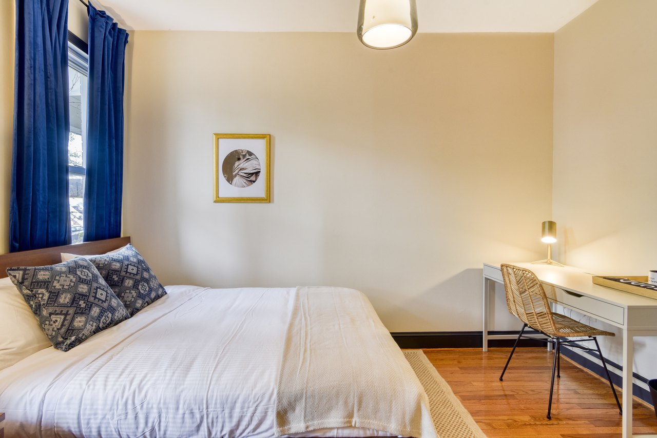 #175: Columbia Heights - Queen Bedroom 1B - #175: Columbia Heights - Gallery - 15