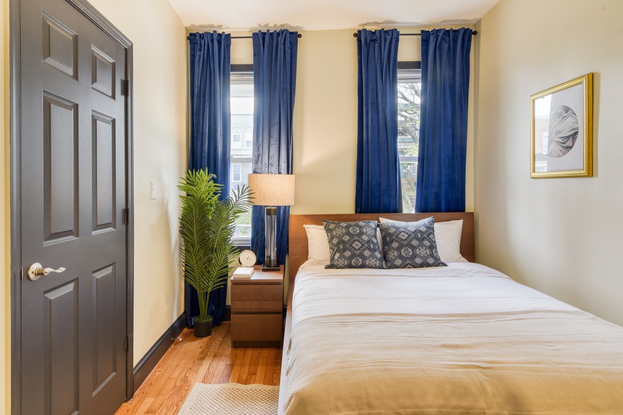 #175: Columbia Heights - Queen Bedroom 1B - #175: Columbia Heights - Gallery - 14