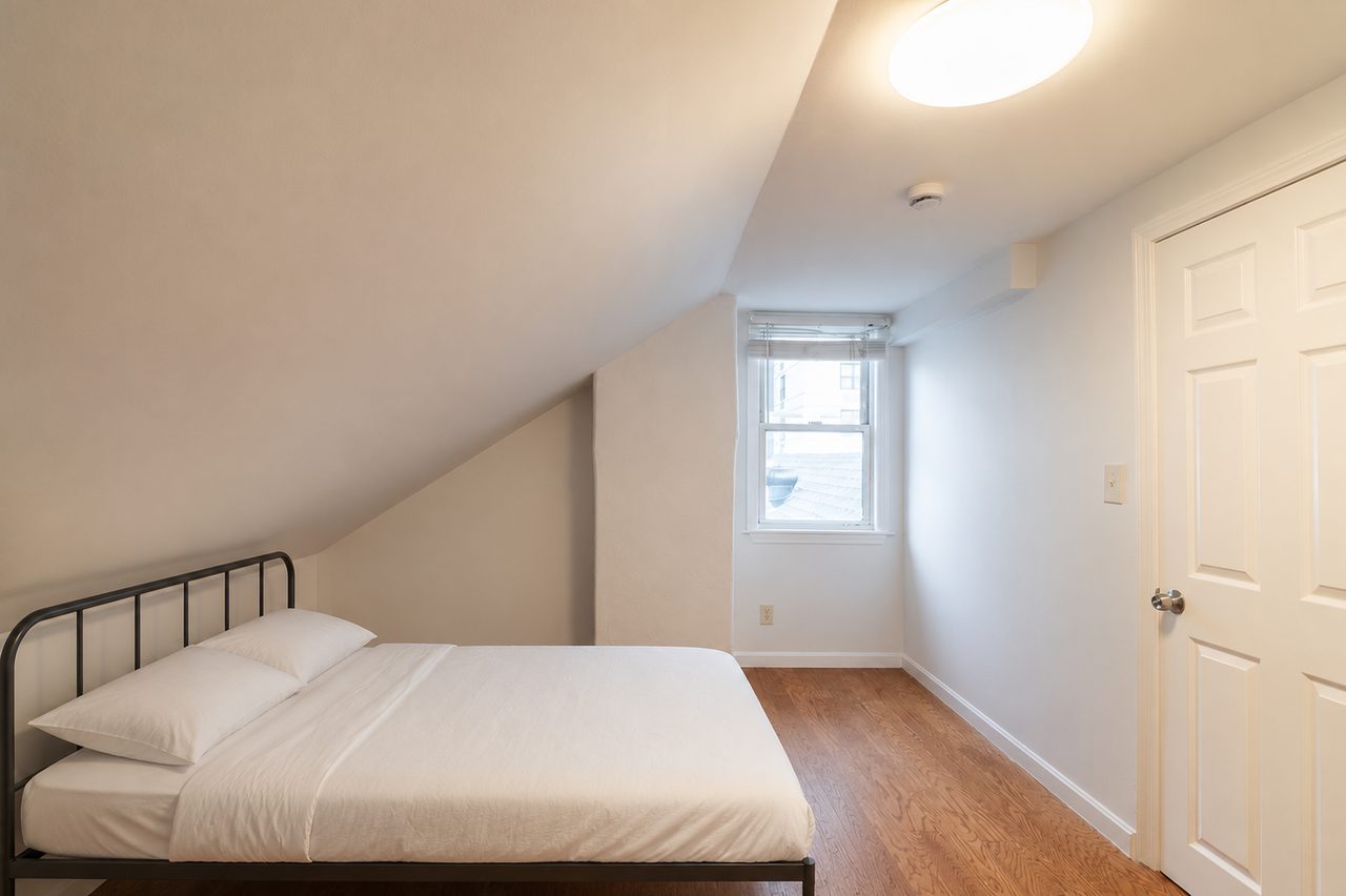 #1786: East Cambridge - Queen Bedroom D - 2