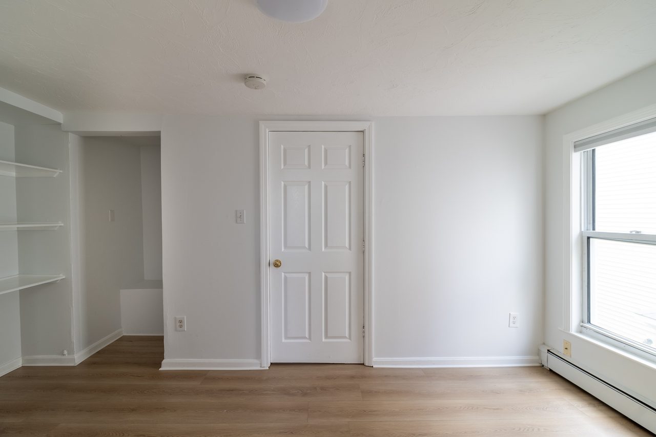 #1786: East Cambridge - Queen Room B - 3