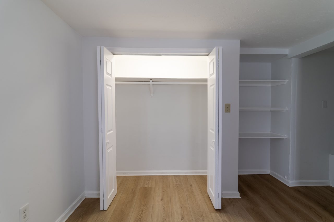 #1786: East Cambridge - Queen Room B - 17