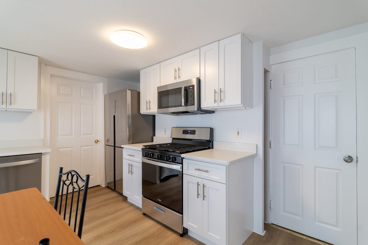 #1786: East Cambridge - Queen Room C W/Private Bathroom - 12