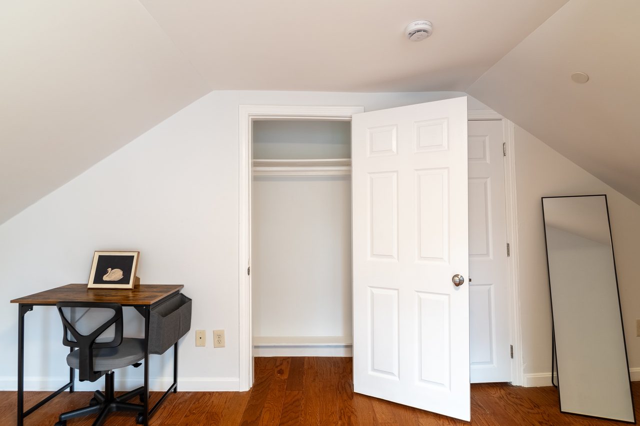 #1786: East Cambridge - Queen Room C W/Private Bathroom - 14