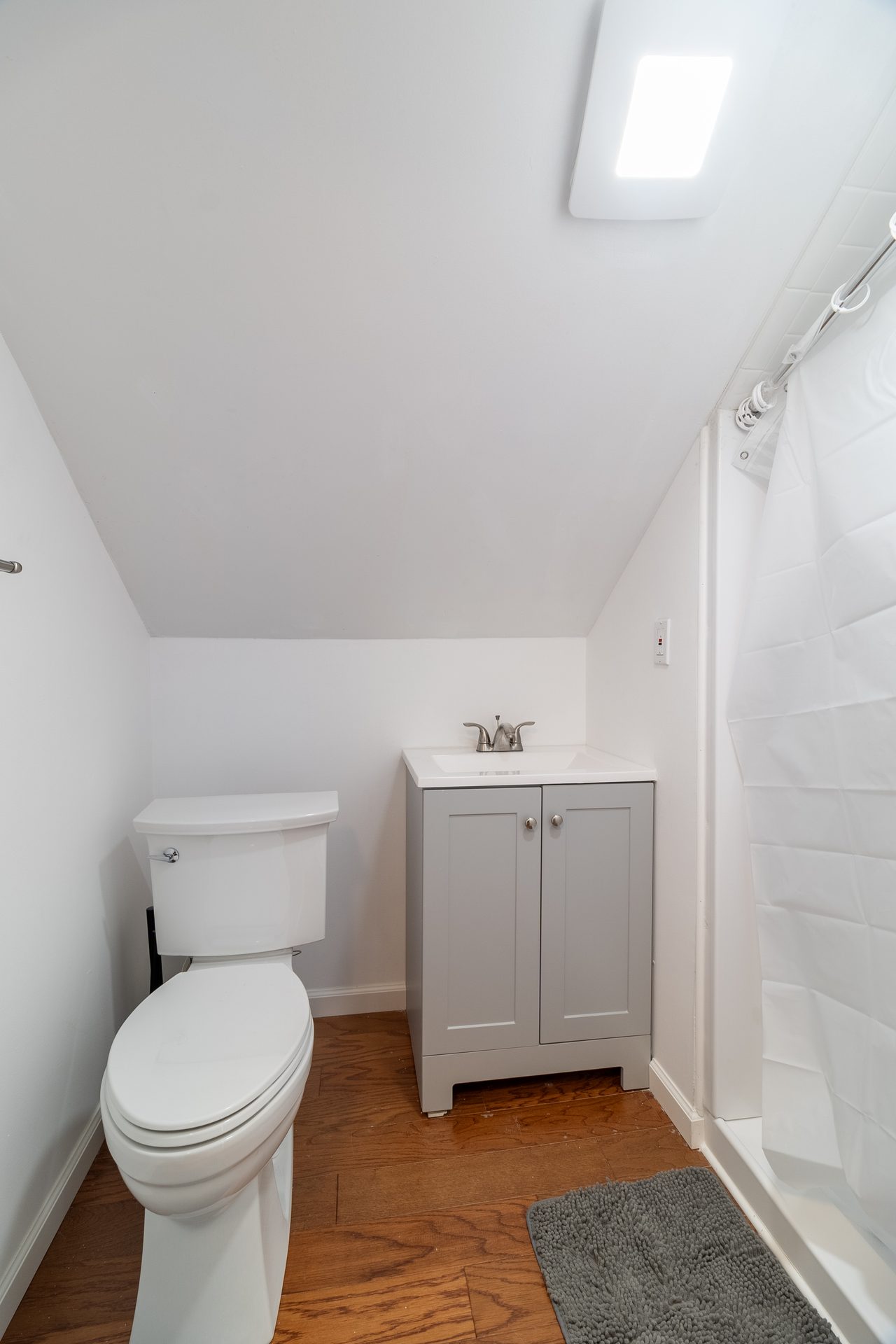 #1786: East Cambridge - Queen Room C W/Private Bathroom - 13