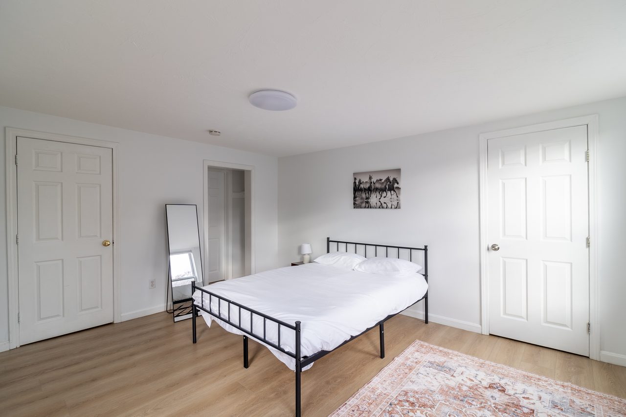 #1786: East Cambridge - Queen Room A W/Private Bathroom - 15