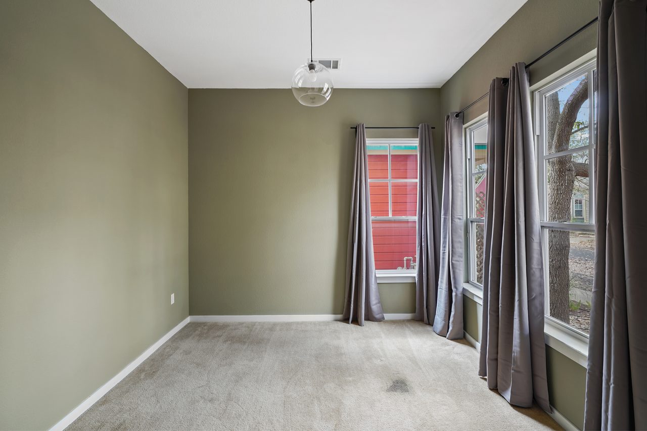  #879: Cherrywood And Mueller - Queen Bedroom A  -  #879: Cherrywood and Mueller  - Gallery -  18