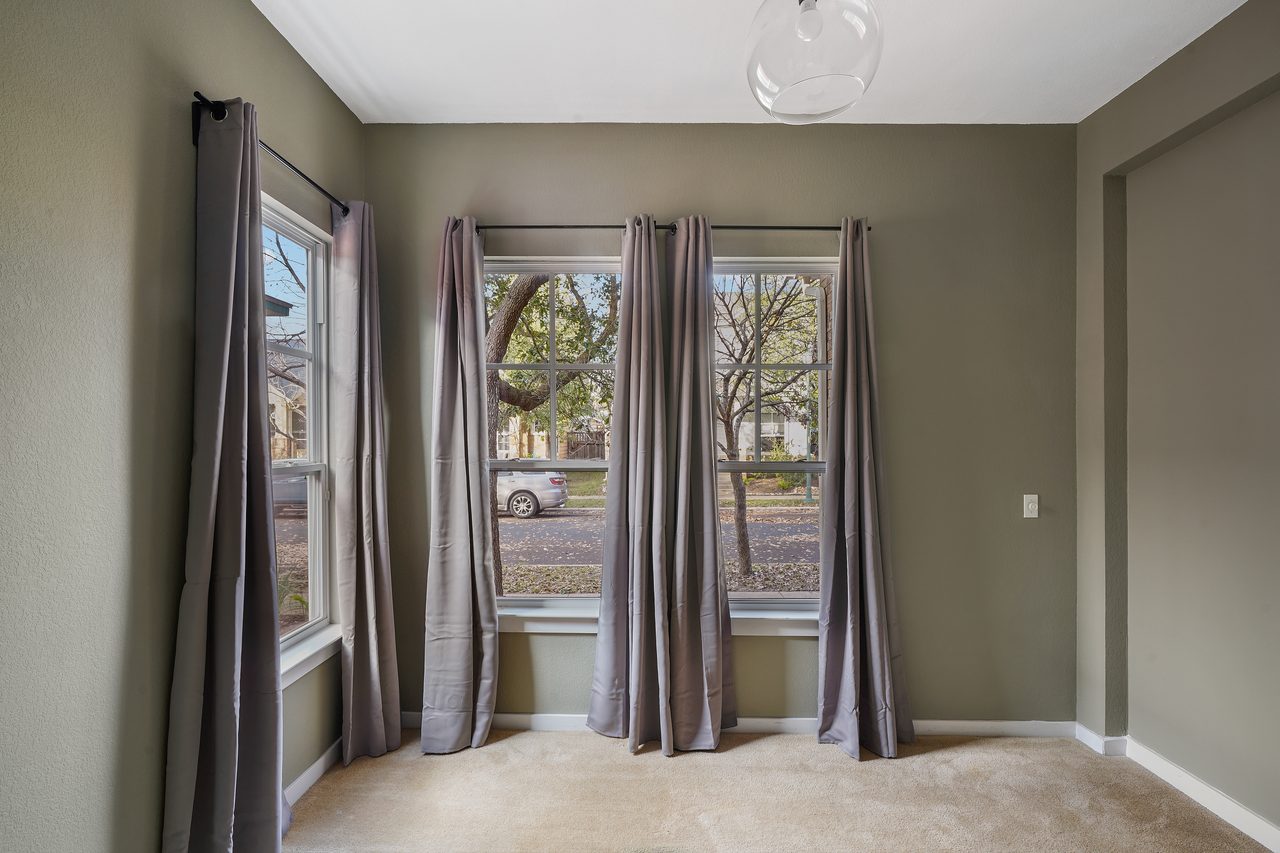  #879: Cherrywood And Mueller - Queen Bedroom A  -  #879: Cherrywood and Mueller  - Gallery -  20