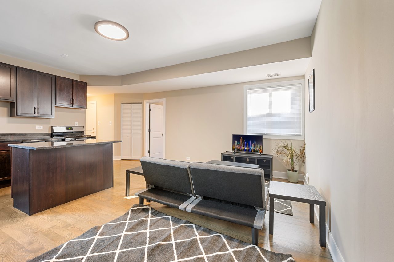  #1754: Logan Square - Queen Bedroom C  -  #1754: Logan Square  - Gallery -  3