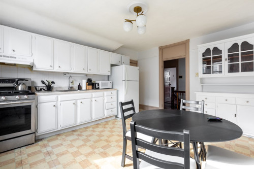 #937: Roxbury - Gallery - 14