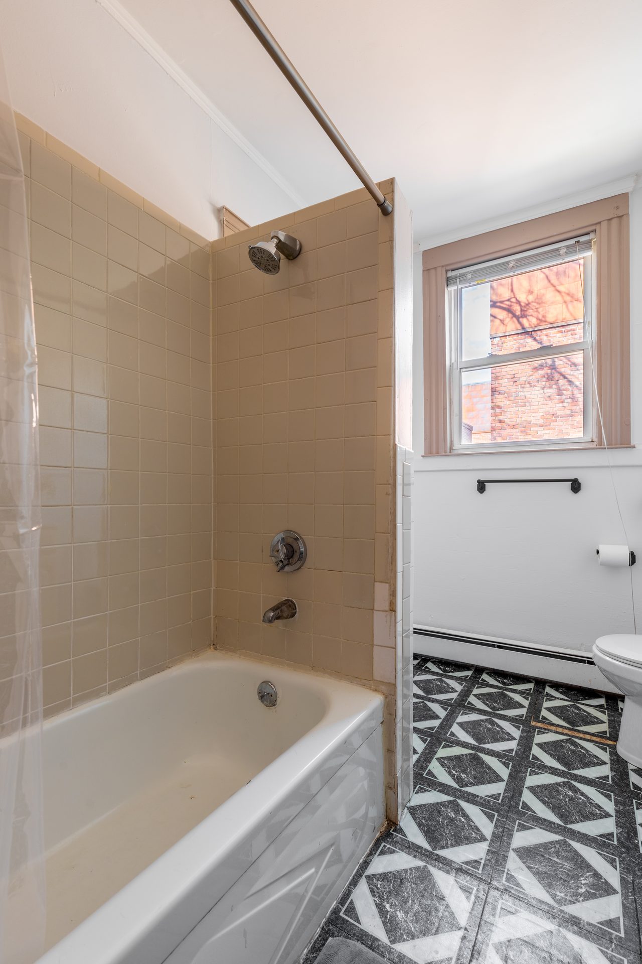 #937: Roxbury - Queen Bedroom B - 11