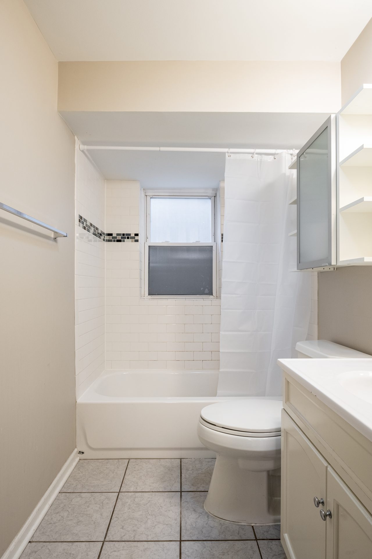 #1414: Bucktown - Full Bedroom E - #1414: Bucktown - Gallery - 11