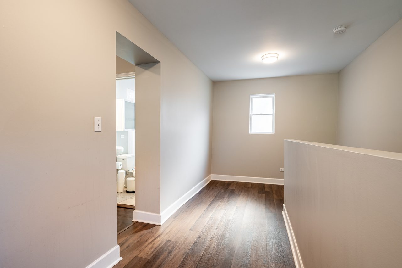 #1414: Bucktown - Full Bedroom E  -  #1414: Bucktown  - Gallery -  14