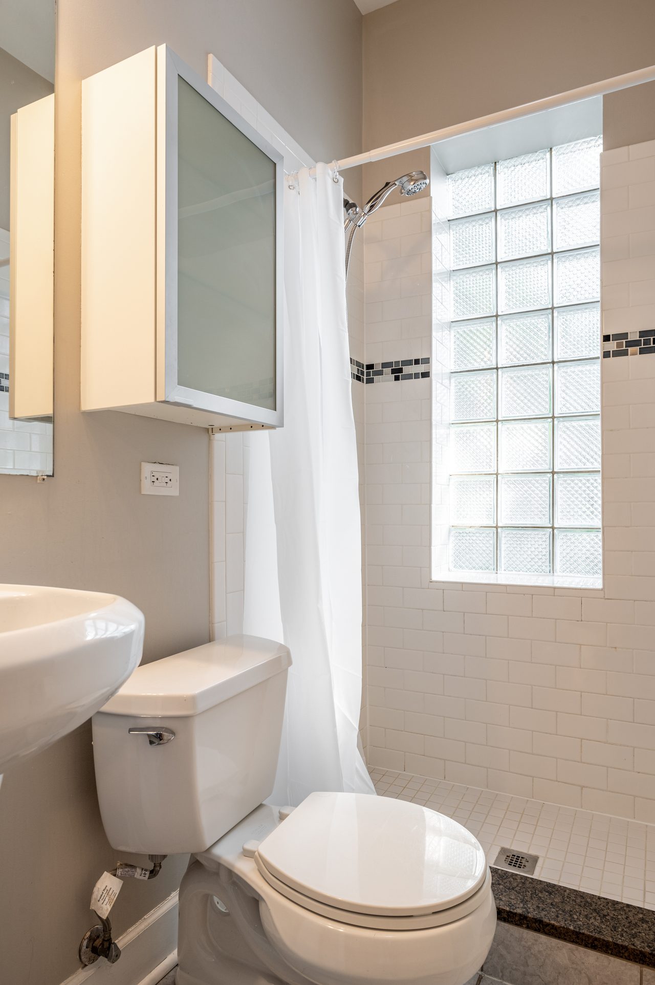 #1414: Bucktown - Full Bedroom E - #1414: Bucktown - Gallery - 12