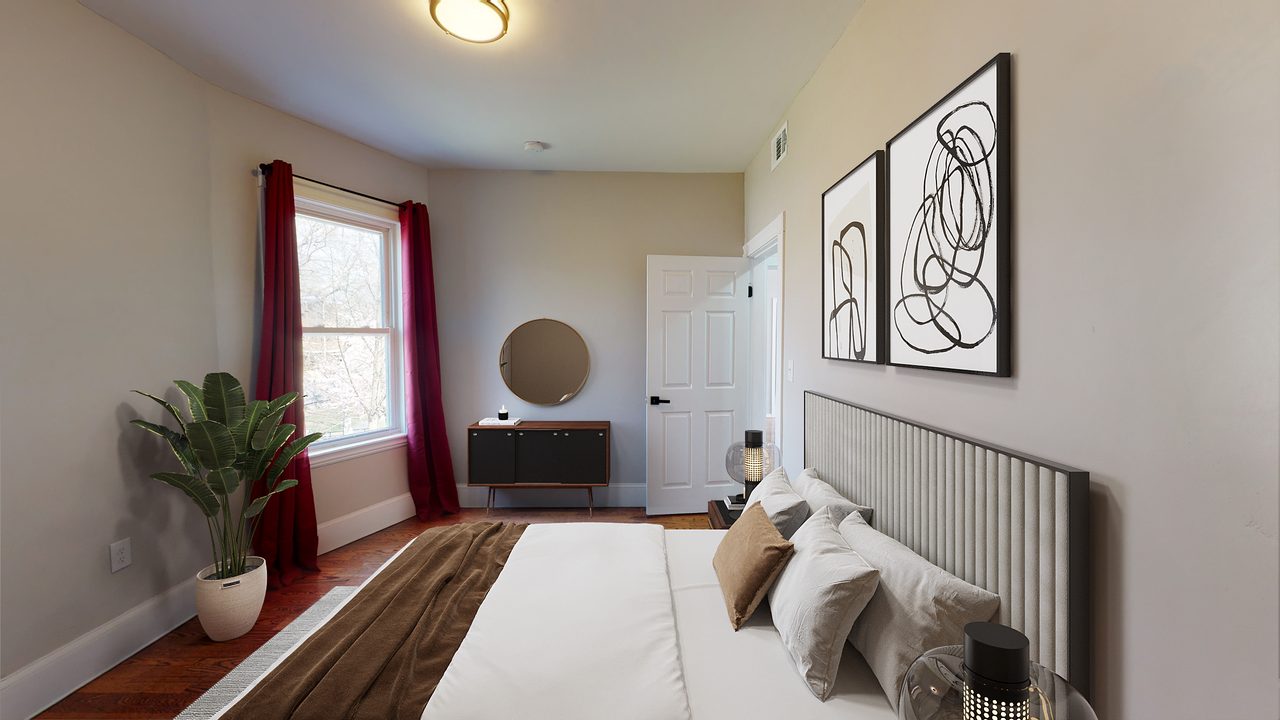  #991: Fort Hill - Queen Bedroom C  W/ Private Bathroom  -  #991: Fort Hill  - Gallery -  15