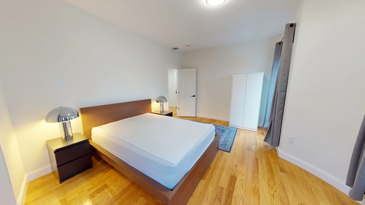 #991: Fort Hill - Queen Bedroom A - 8