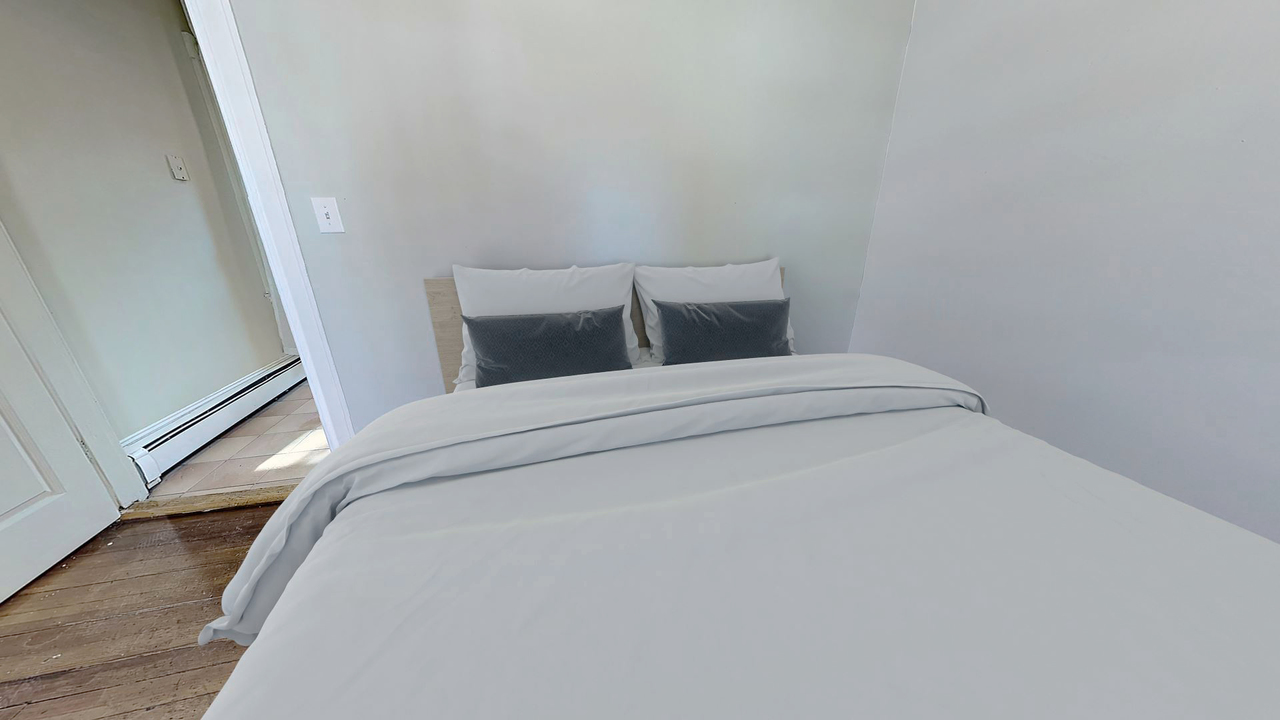 #375: Brighton - Queen Bedroom 2A - #375: Brighton - Gallery - 12