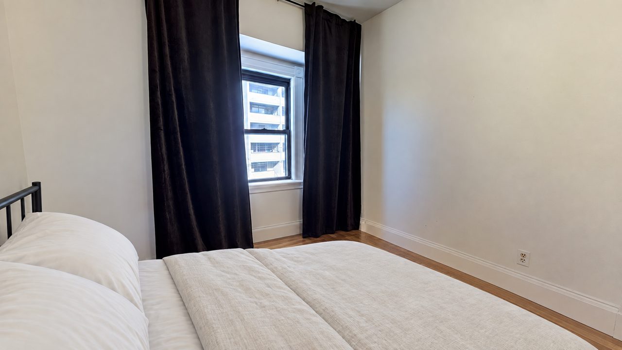 #375: Brighton - Full Bedroom 2B - 11