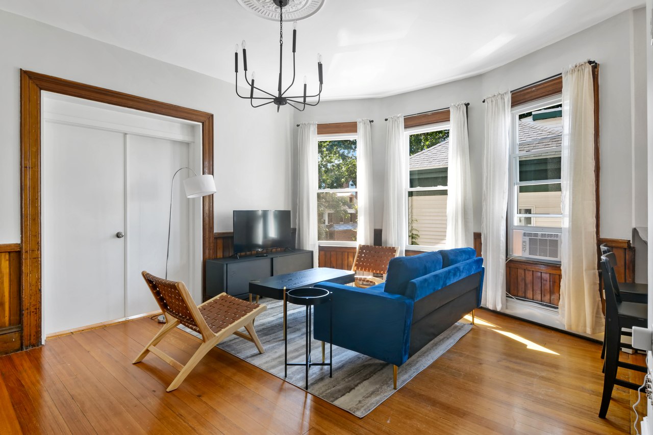 #588: Central Square (Cambridge) - Queen Bedroom B - 2