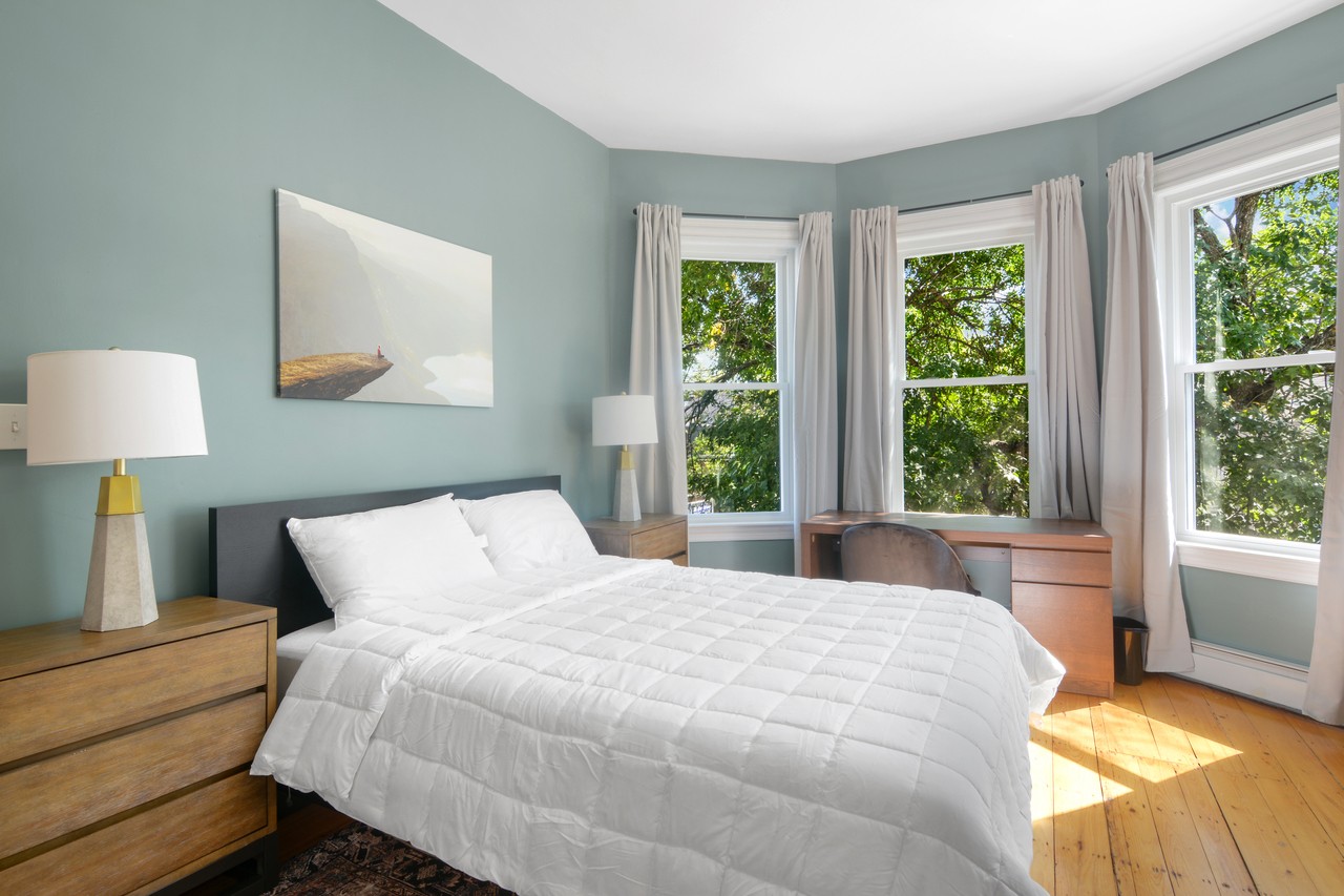  #588: Central Square (Cambridge) - Queen Bedroom A  -  #588: Central Square (Cambridge)  - Gallery -  1