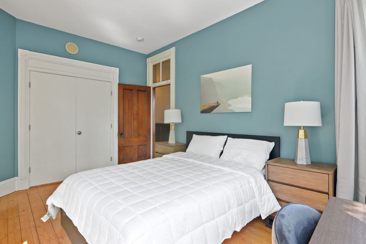  #588: Central Square (Cambridge) - Queen Bedroom A  -  #588: Central Square (Cambridge)  - Gallery -  3