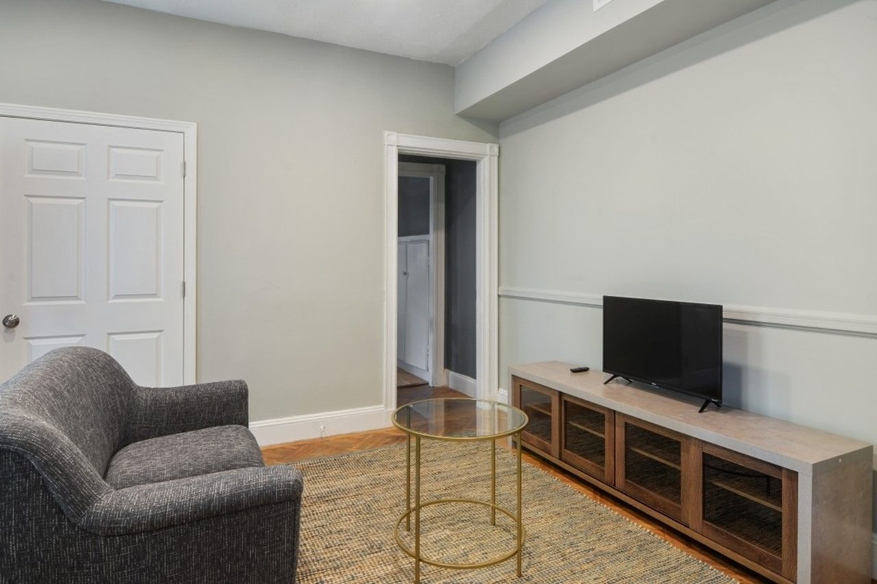 #443: Harvard Square (Cambridge) - Full Bedroom F  -  #443: Harvard Square (Cambridge)  - Gallery -  17