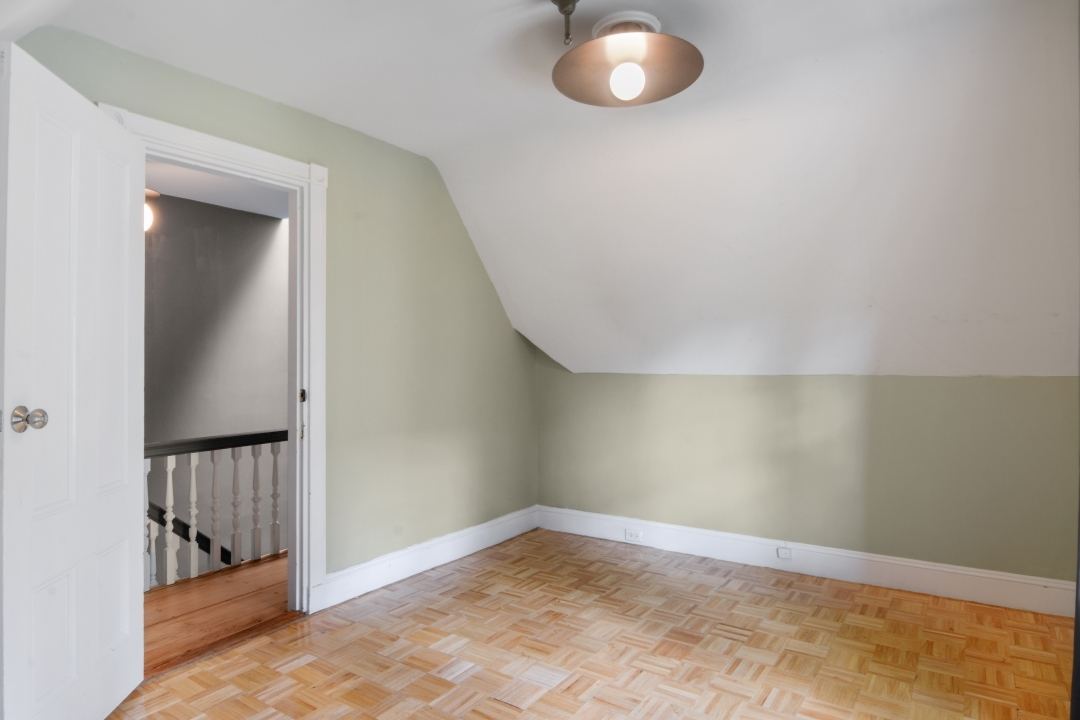  #443: Harvard Square (Cambridge) - Full Bedroom F  -  #443: Harvard Square (Cambridge)  - Gallery -  3