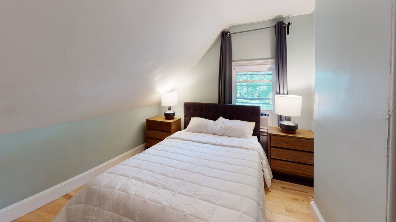  #443: Harvard Square (Cambridge) - Full Bedroom E  -  #443: Harvard Square (Cambridge)  - Gallery -  3