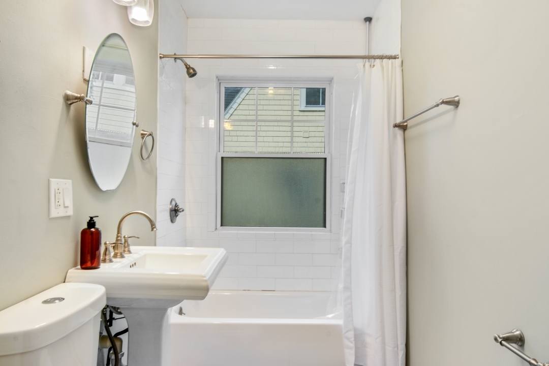 #443: Harvard Square (Cambridge) - Full Bedroom A  -  #443: Harvard Square (Cambridge)  - Gallery -  10