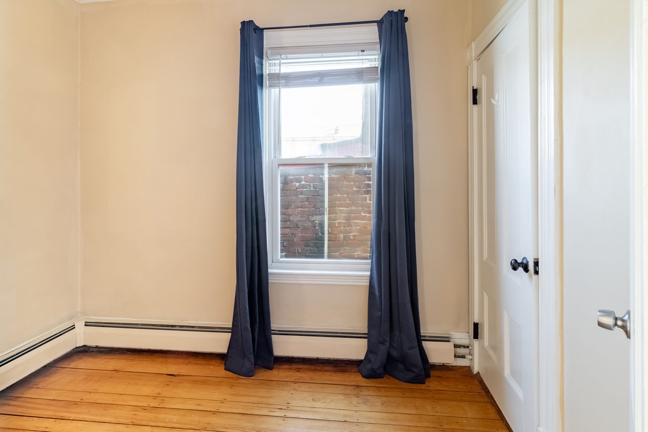  #927: Roxbury - Full Bedroom A  -  #927: Roxbury  - Gallery -  4