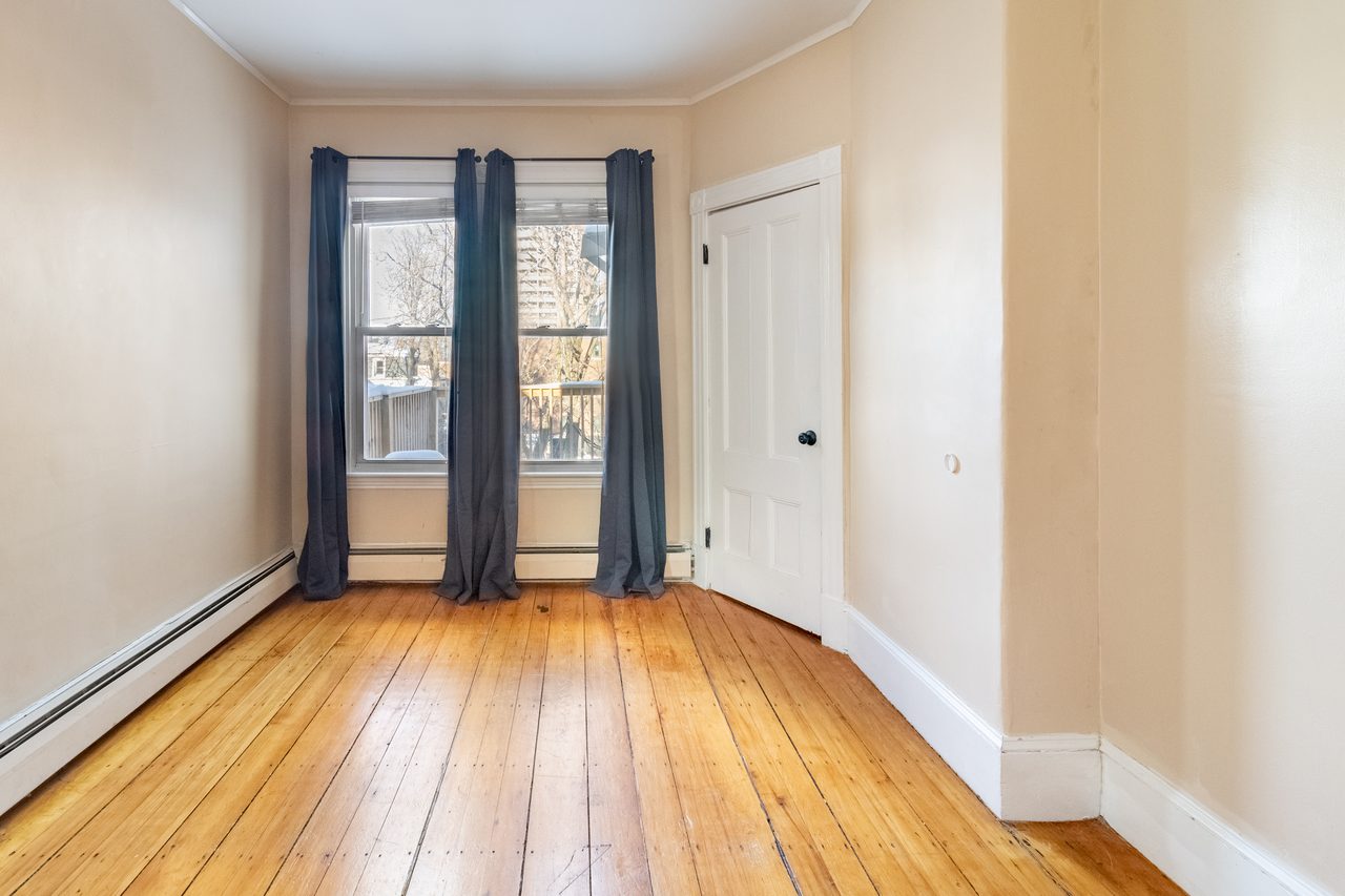  #927: Roxbury - Full Bedroom B  -  #927: Roxbury  - Gallery -  2