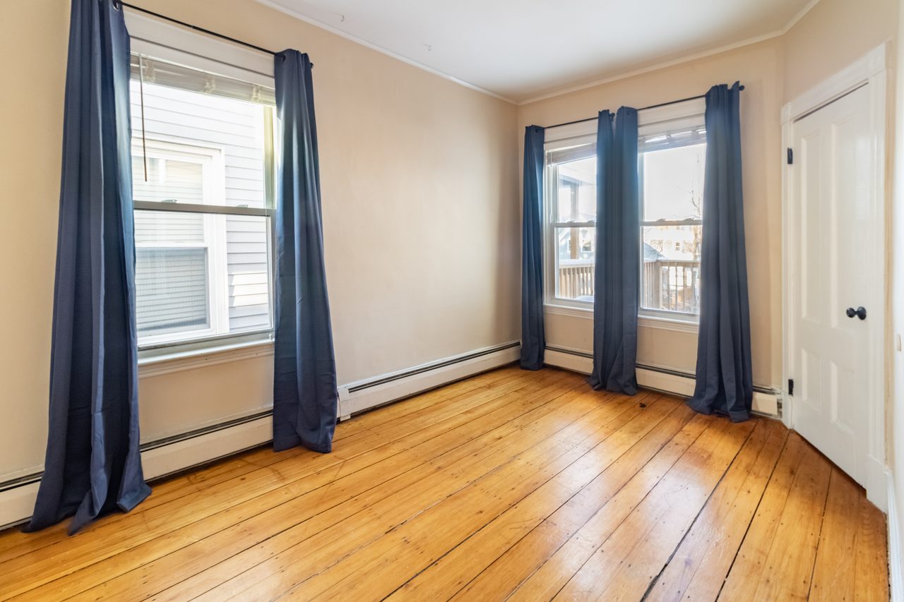  #927: Roxbury - Full Bedroom B  -  #927: Roxbury  - Gallery -  1